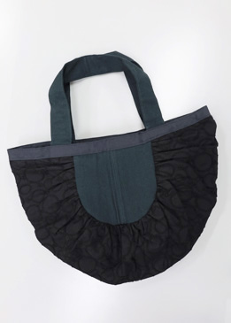 ピンタックバッグ