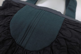 ピンタックバッグ